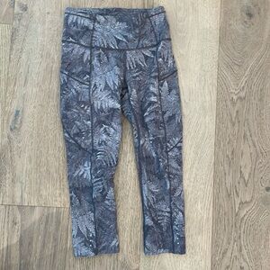 Lululemon Fast and Free Crop with Pockets 19 inch Size 4